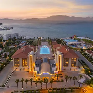 Курортный комплекс Radisson Blu &